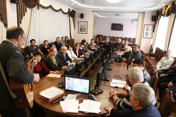 Литературно-музыкальный вечер: встреча с писателями и бардами