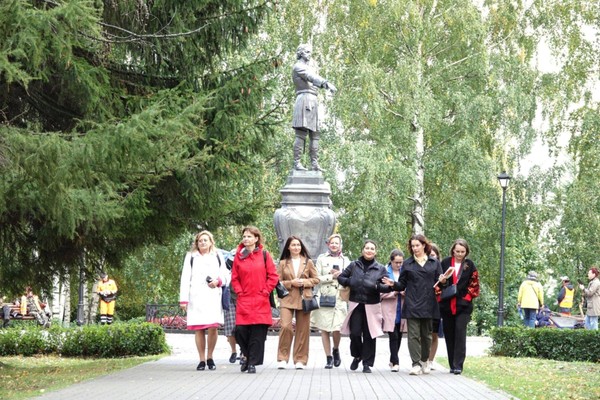 Экскурсии «Читайте улицы как книги. Краеведческие прогулки с библиотекой»