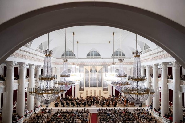 Иван Бессонов и Симфонический оркестр