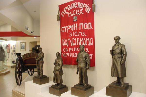 Экскурсия по залу современной истории музея им. И. Д. Воронина