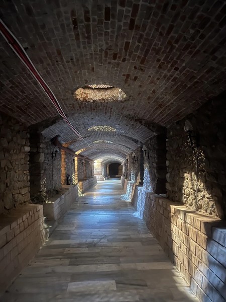 Крыши и подземелья колониального наследия Стамбула