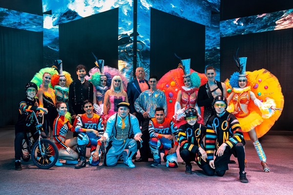 Алиса в зазеркалье