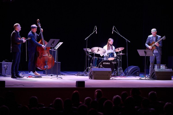 Скрипка в джазе. Квартет Ильи Ершова