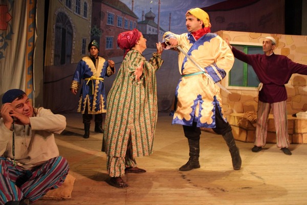 Прямой эфир «Максим Наврузов читает Булата Акуджаву»