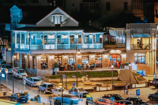 Вечернее преображение Тбилиси