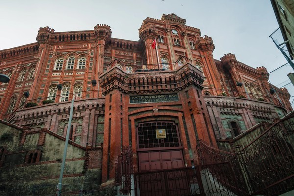 Золотой Рог: история города от крестоносцев до османов и фанариотов