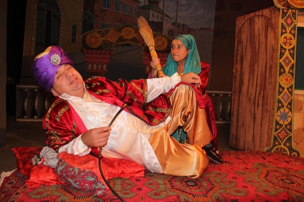 Прямой эфир «Р. Нуров читает Булата Акуджаву»