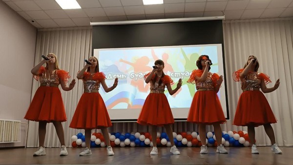 Литературно-музыкальная гостиная «Раз в крещенский вечерок…»