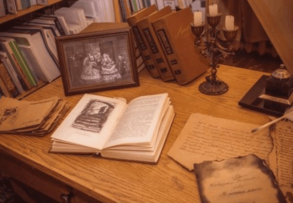 Экскурсия «Книжные дары царской семьи Романовых»