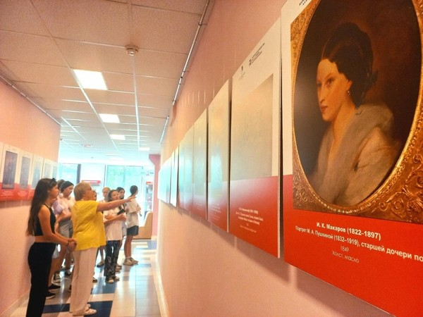 Экскурсия «О библиотеке в жанре комикса»