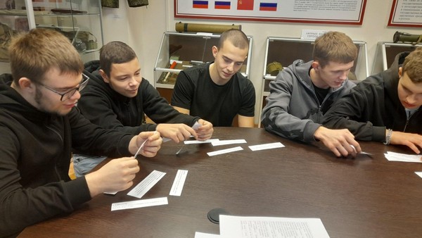 Интеллектуальная игра «Лабиринты логики»