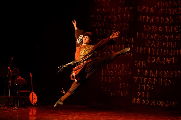 Спектакль «Алмыс»