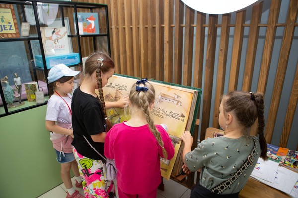 Программа «За кулисами издательств»