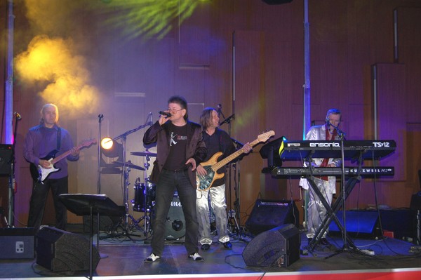 Старый Новый год. Концерт за столиками с группой 77