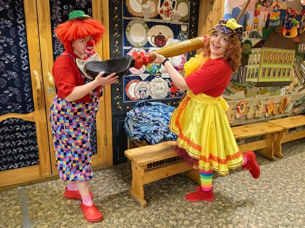 Ириска и Клёпа приглашают