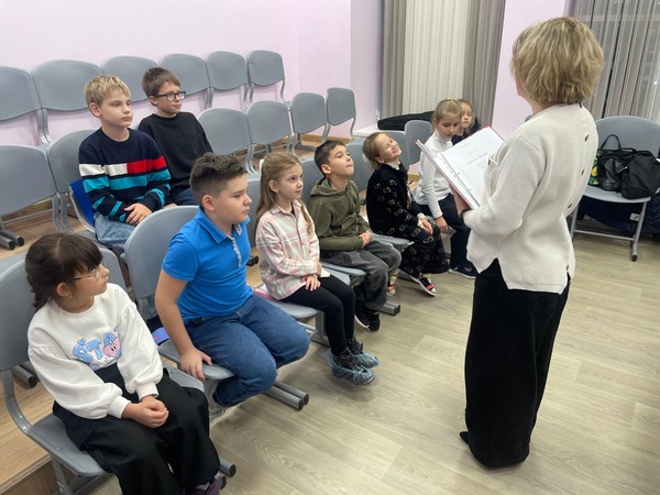 Лекция «У незнакомого поселка, на безымянной высоте…»