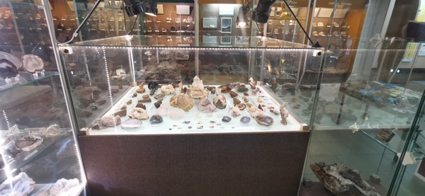 Экскурсия «Тайны мира минералов»