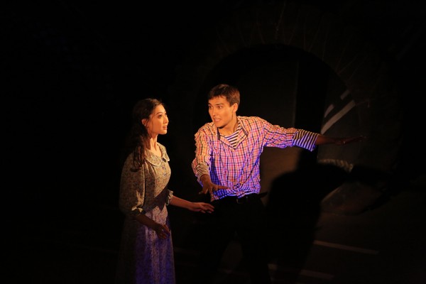 Қызыл орамалды шынарым