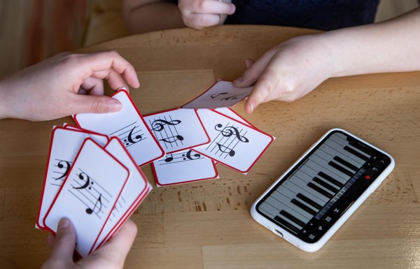 Развлекательная программа «Музыкальное лото»