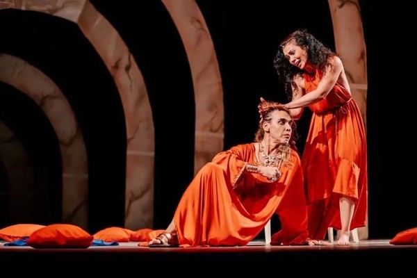 Спектакль «Басни для взрослых»