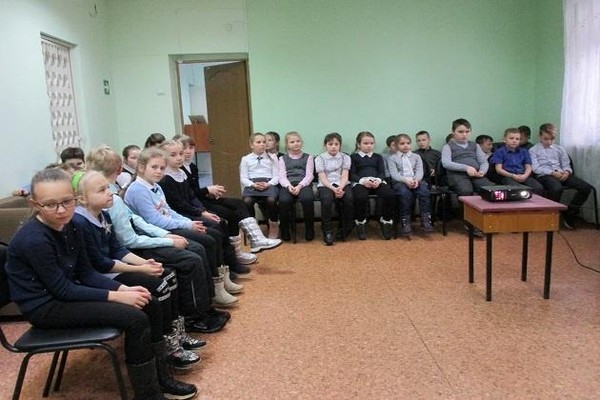 Информ-досье «Мир приключений»