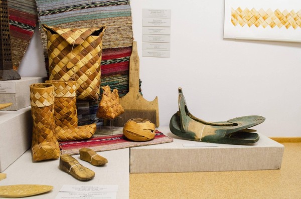 Выставка «Делу время, потехе час. Художественная обработка дерева. Текстиль»