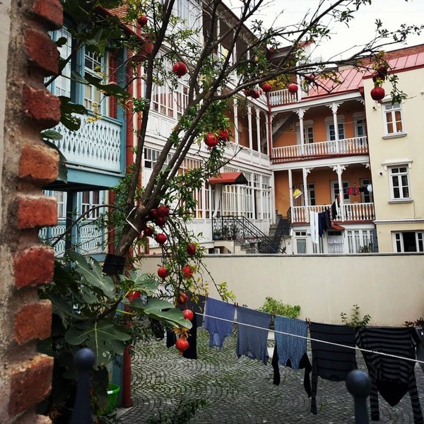 Старый и верный традициям Тбилиси