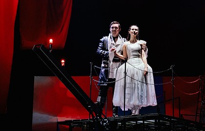 Анна Потакова