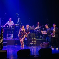 «Sade no ordinary tribute show» с симфоническим оркестром