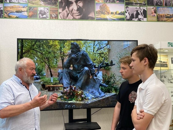 Программа «Человек родниковой души: открываем мир Евгения Носова»