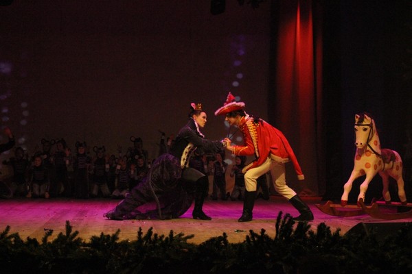 Спектакль «Щелкунчик и волшебный шар»