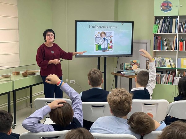 Познавательный час «Маленькие гении больших открытий»
