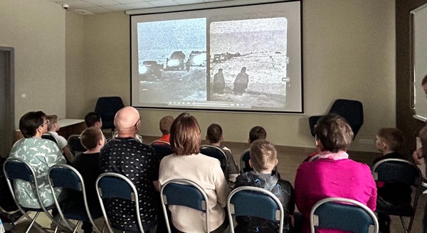 Познавательная беседа «Автомобиль в доспехах»