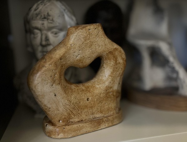 Выставка «Пьедесталы. Материальная форма»