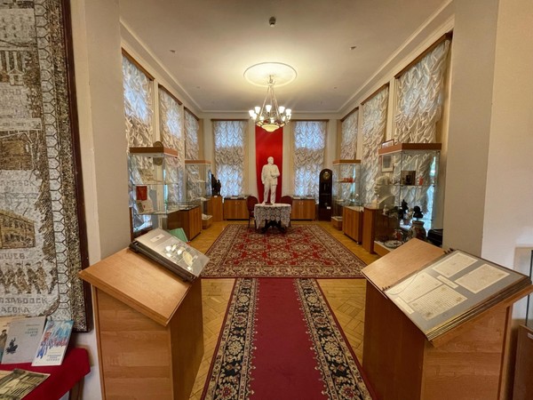 Обзорная экскурсия по дому-музею В. И. Ленина