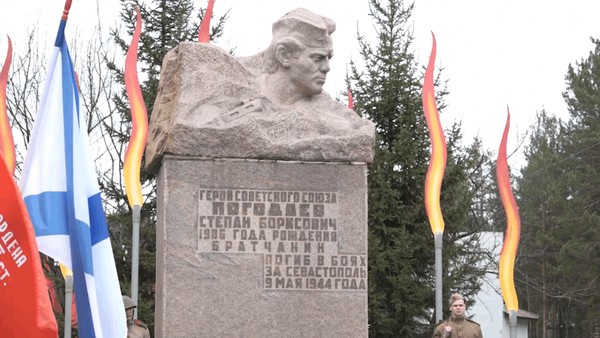 Экскурсия по выставке «Прыжок в бессмертие»