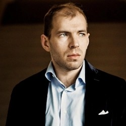 А. Коробейников (ф-но), НФОР,  дирижёр - Д. Синьковский