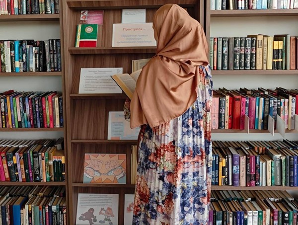 Информационная выставка «Вы вправе знать о праве»