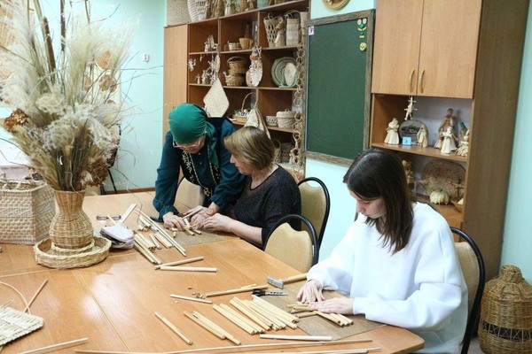 Мастер-класс по плетению из чакана «Новогодний сувенир»