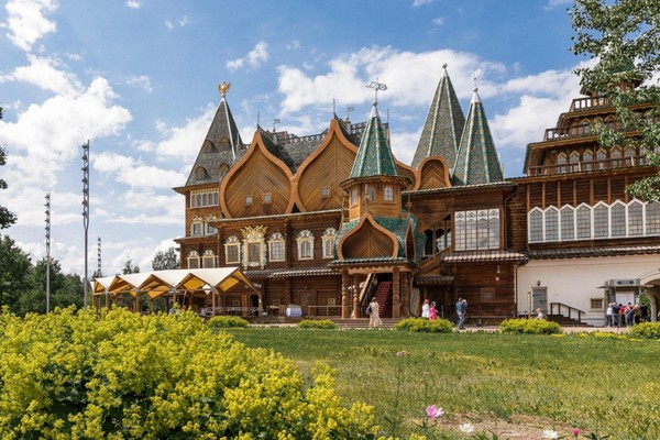 Экспозиция «Дворец царя Алексея Михайловича»