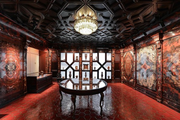 Выставка «Яшмовая комната – достояние Оренбуржья»