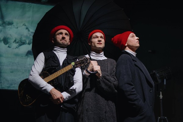 Спектакль «У ковчега в восемь»