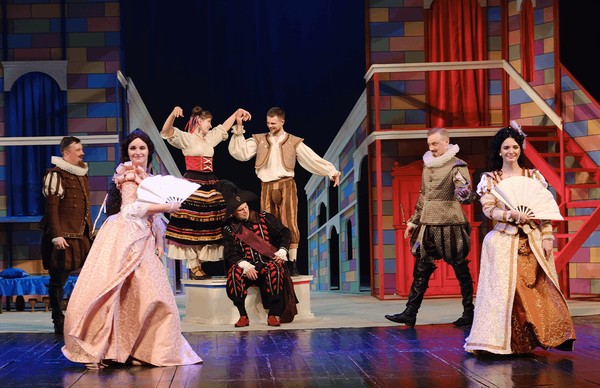 Спектакль «С любовью не шутят»