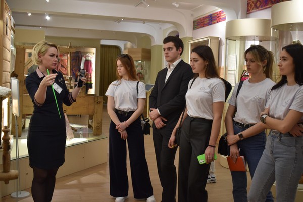 Программа «По субботам с экскурсоводом. Мир народной культуры»