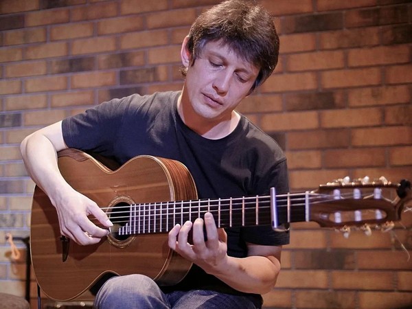 Квартирник гитариста Михаила Оленченко