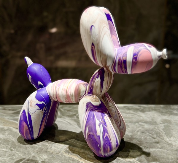 Роспись собачки Ballon Dog с видом на Неву и Аврору