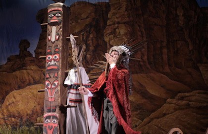 «Вождь краснокожих» с новогодней интермедией