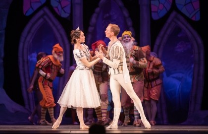 Белоснежка