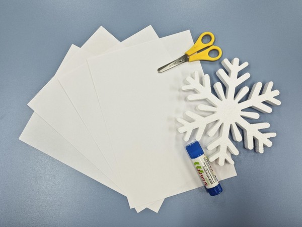 Мастер-класс «Веселая снежинка»