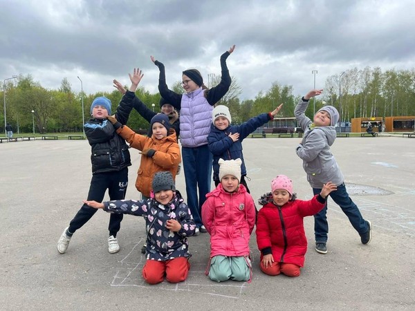 Развлекательная программа «Мама, папа, я – дружная семья»